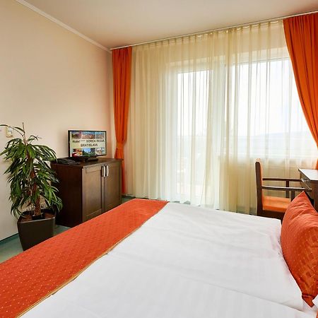 Hotel SOREA REGIA Pressburg Exterior foto