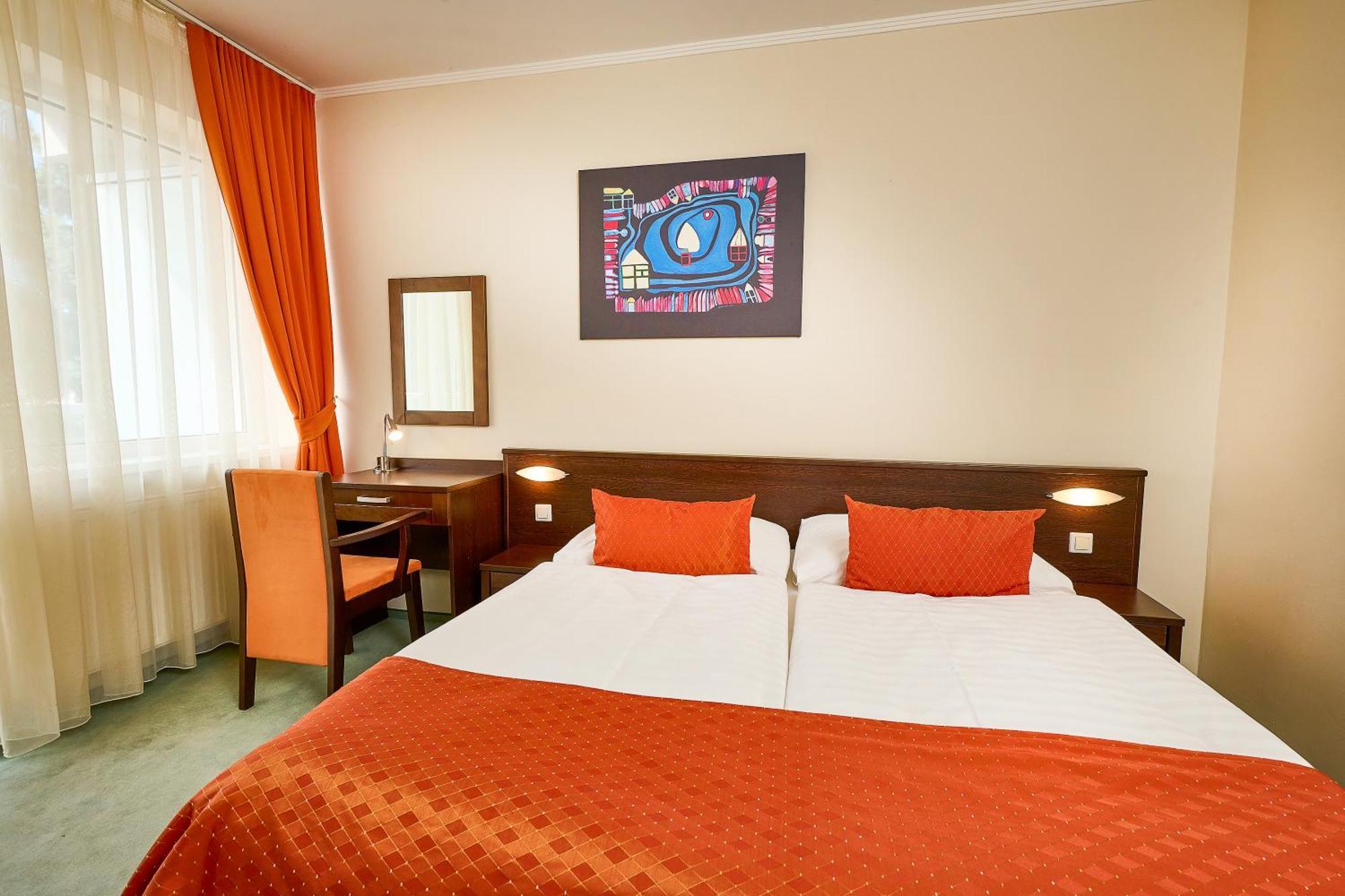 Hotel SOREA REGIA Pressburg Exterior foto