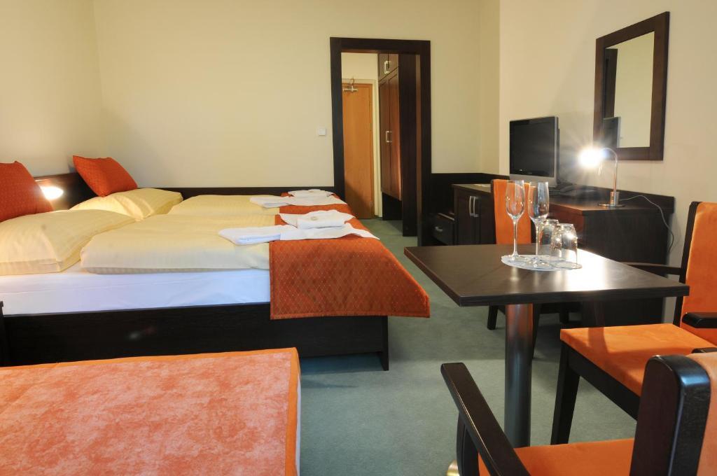 Hotel SOREA REGIA Pressburg Zimmer foto